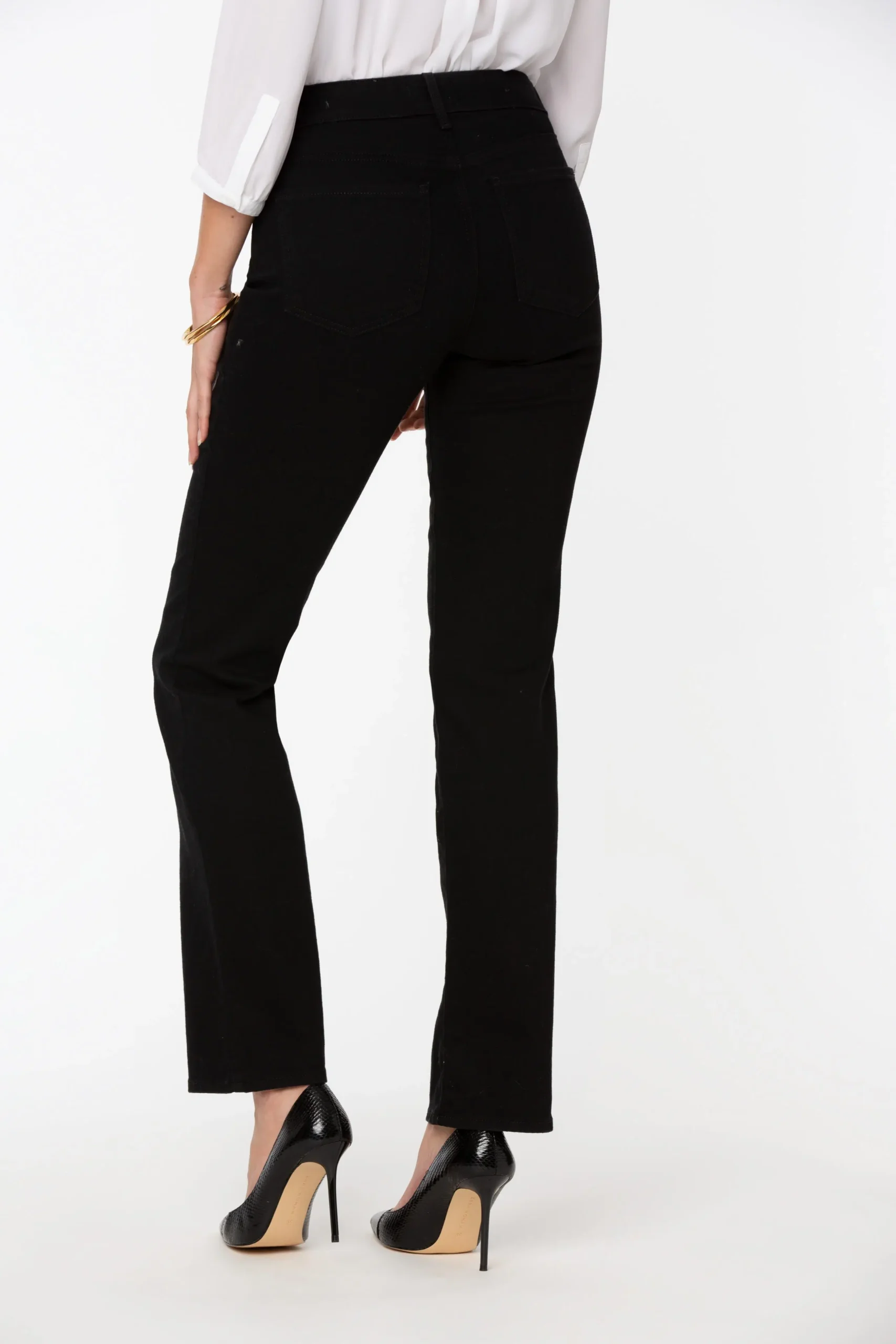 MNBBMS8517_BLACK_858_5-scaled-1.webp